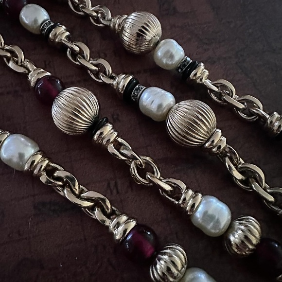 Vintage Ciner Poured Glass and Faux Pearl Necklace - Picture 10 of 15